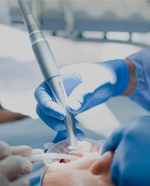 Equipamento tecnológico moderno utilizado na Clínica Dr. Pedro Coelho